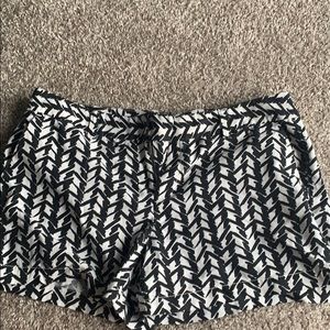 Black and white patterned Loft shorts